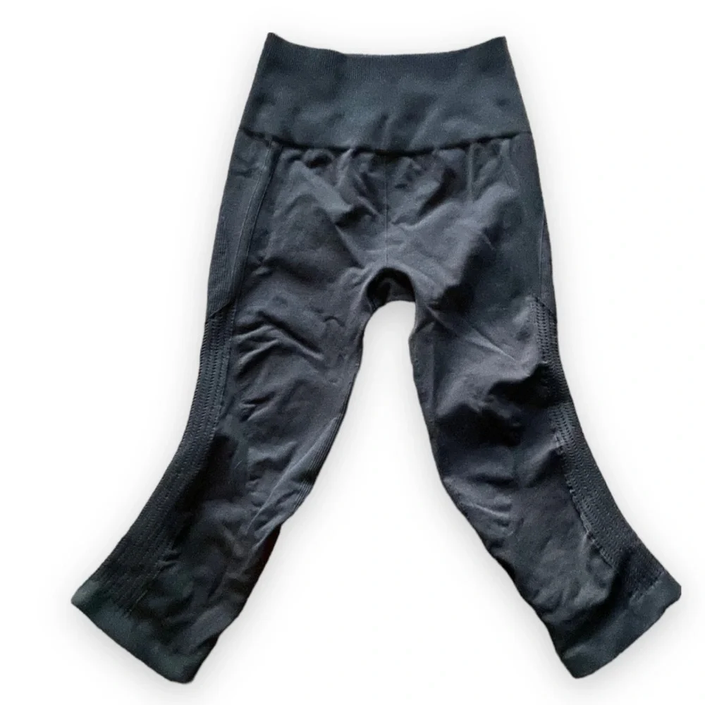 Lululemon Ebb And Flow Crop II Deep Coal size 4